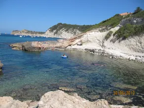 Perfect Summer/Winter let.Ideally Located for Beach/Rests/Shops. Air Con /Wi-f - Image 5