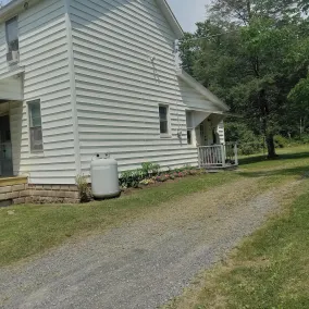 Peaceful Private Country Farmhouse W/ Starlink, 7 Min to Knoebels Pet Friendly! - Image 5
