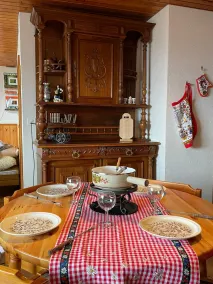 Cozy and affordable apartment with a dream view near Leukerbad - Image 4