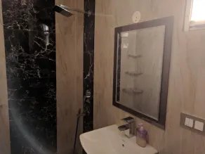Uber Apartment for 4 in Central Delhi | Metro 5 mins away | Fully Airconditioned - Image 3