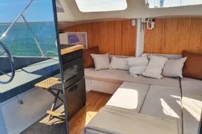 houseboat waterfront sleepandboat - Image 4