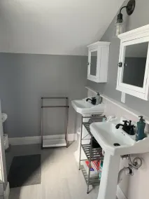 Restored farmhouse with acres of privacy - Image 2