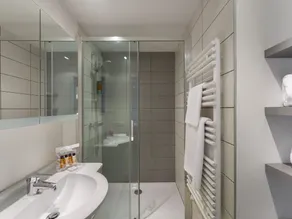 Appartement centre Courchevel avec accès pistes, garage et Wifi - Image 2