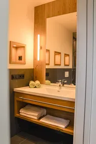 Exclusive apartment wheelchair accessible - Image 3