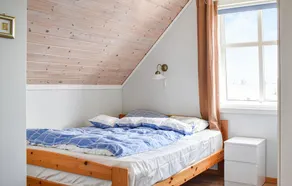 Gorgeous Home In Vedavågen With House Sea View - Image 5