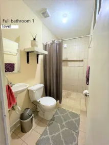 Comfy. Internet, Netflix,washer and Dryer,full Kitchen - Image 3