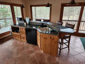 Guest house on secluded 120 acre property minutes from Chain 0' Lakes - Image 5