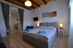 Graziella Apartment Erdgeschoss - Image 3