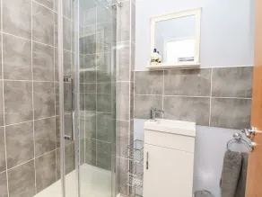 THE DOLPHINS, pet friendly, luxury holiday cottage in Shaldon - Image 3