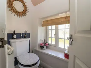 Rose Cottage - Image 3