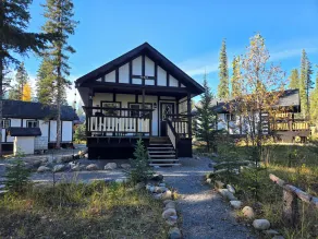 Cozy Fireside Cottage - The Rock King Cabin - Image 5