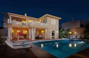 Bayside | Villa La Concha | Front sea Heated Pool - Image 5