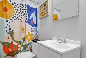Bright Pet Friendly 3BR Home Near Children’s Hosp - Image 4