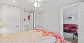 COMFY DOWNTOWN SPACE - Image 4