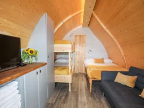 WOODLAND POD, pet friendly, country holiday cottage in Corwen - Image 4