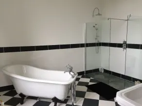 Renoveret herregård / Maison de Maître med stor opvarmet saltvandspool - Image 2