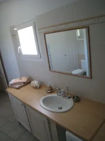 Charming house between Provence and Languedoc - Image 2