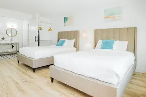 DQQ - Deluxe Double Room, 2 Queen Beds, Non Smoking - Image 3
