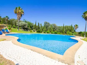 Magnífica villa con una piscina espectacular - Image 4