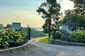 Pickwick Lake Front Estate w/ water views, boatslip & pool 3 mi  to State Park - Image 4