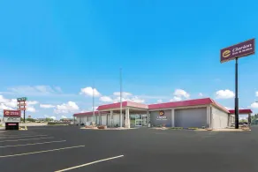 Days Inn by Wyndham Oklahoma City Bricktown - Image 3
