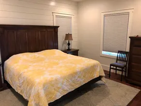 Beautiful new large family home inside gates of Country Club of Sapphire Valley. - Image 5