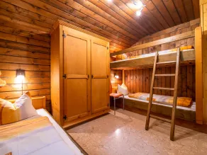 Holiday home with balcony and lots of privacy - Image 4