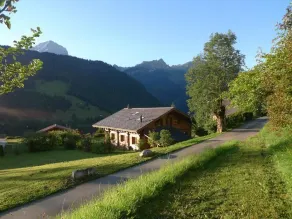 Charmantes, familienfreundliches Chalet in den Schweizer Alpen in der Nähe von Skiliften und Radwegen - Image 2