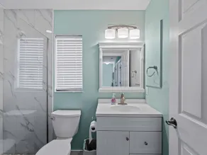 PROCHE VENICE BEACHES - RÉSERVEZ VOS VACANCES D'ÉTÉ MAINTENANT - 110 $ - Image 4