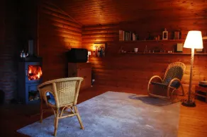 accogliente baita scandinava in una posizione tranquilla su un grande appezzamento - Image 2