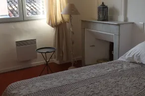 Appartement de deux chambres de charme au cœur de Lourmarin. Très bien situé - Image 5