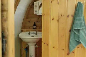 Warwickshire Woodland Glamping Cabin - Oak - Image 3
