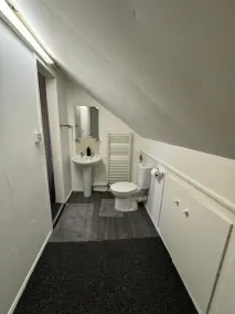 Comfortable 4-bedroom house close to Coventry city centre - Image 5