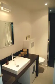 Logement près de la mer avec jardin 100m2 clôturé. Parking privé fermé avec bip. - Image 2