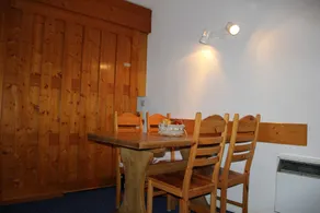 STUDIO ARC 1800 10. etage pænt, spore ved fødderne af bygningen. - Image 3
