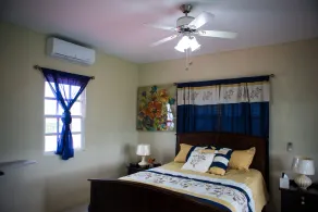 Free Parking. Wifi. Kitchen. Washer Dryer. Air Conditioning. Close to Airport. - Image 5