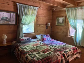 A True Rustic Cabin with Private Access to Bass Lake and Hiking Trails - Image 5