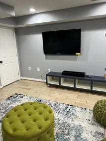 Chic Downtown In-Law Suite - Image 3