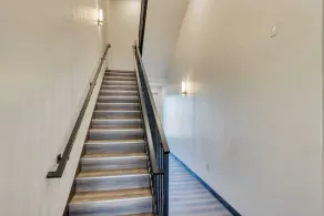 Sleeps 20, 4 Units 10bdr, Hot Tub, Near Old Bend + DT Aerie by Avantstay - Image 2