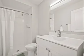 Modern Comfort in Rochester, Perfect Getaway - Image 4