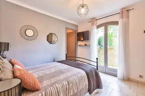Schöne Villa für 9 Personen in Aspremont - Image 4