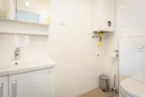 Bella Vista Apartments - Image 2