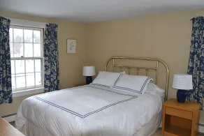 Woodstock Village Carriage House - Image 5