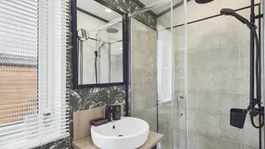 Bumblebee - 2 Bedroom Lodge - Manorbier - Image 3