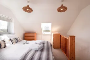 Spectacular one bedroom apartment , incredible coastal views, walk to the  beach - Image 3