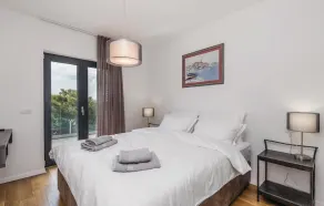 Beautiful Home In Lun - Image 2