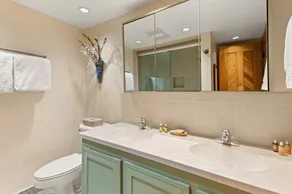 Large, Luxurious Riverfront Townhouse - Image 3