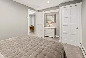 Shuttle to Village/lifts! .5 miles to base! Cozy Chalet! - Image 4