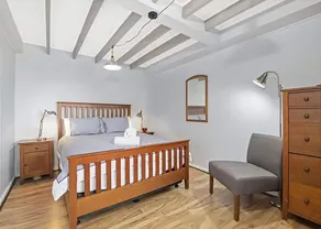 George Bass Drive 569 On The Beach Living - Image 3
