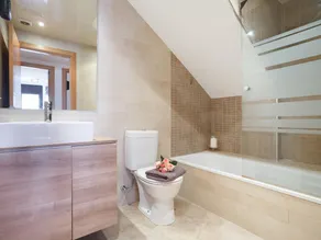 25km Barcelona · Duplex with 2 terraces and close to the beach - Image 2